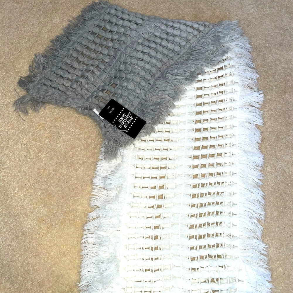 Infinity scarf